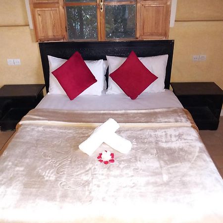 Отель Latifa House Sbiti Экстерьер фото
