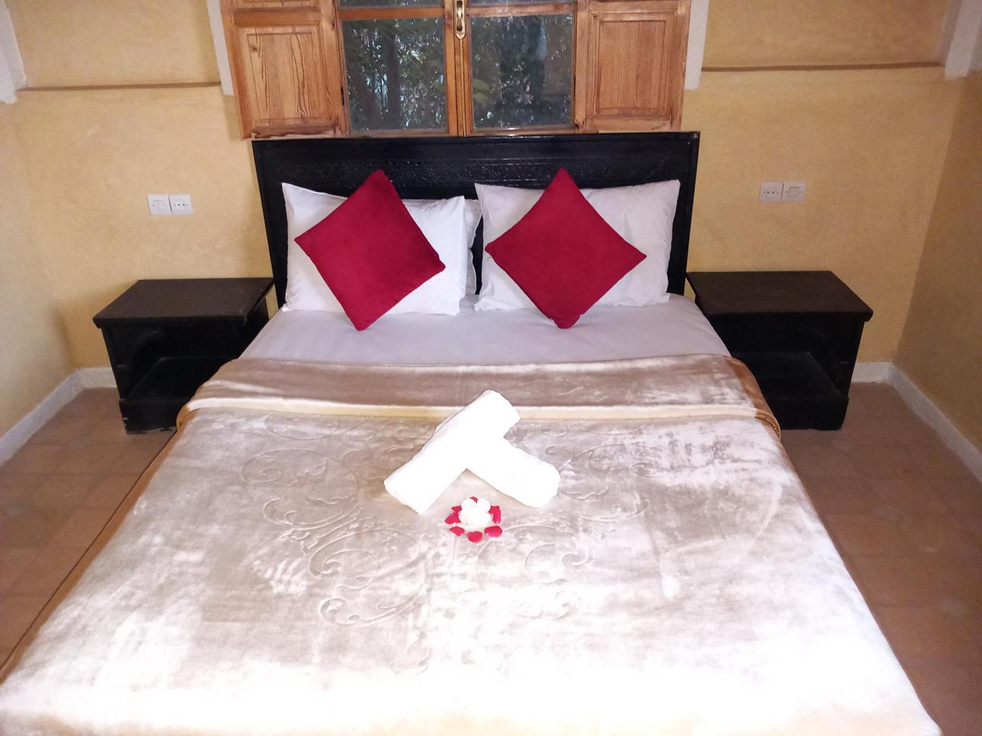 Отель Latifa House Sbiti Экстерьер фото