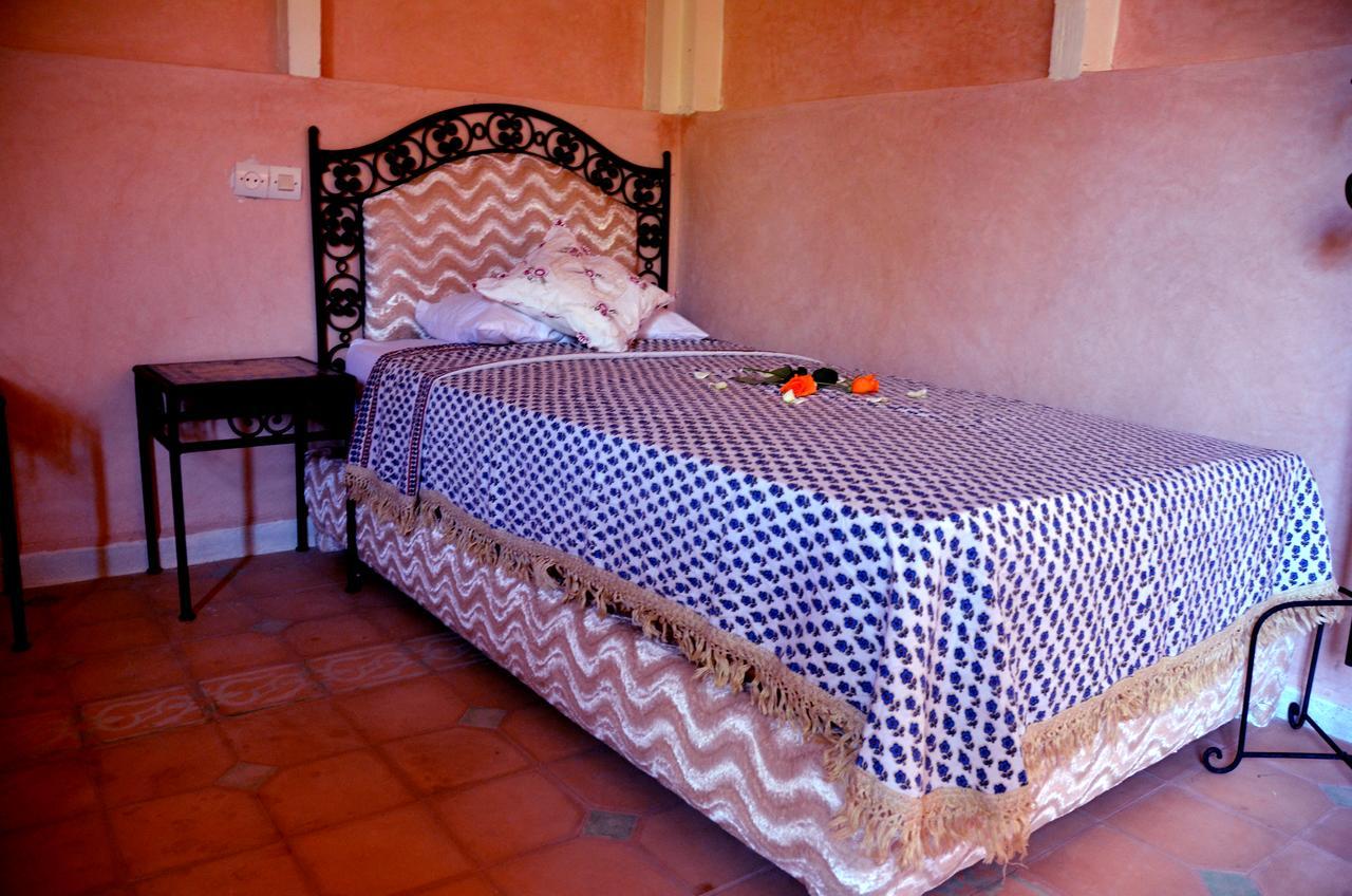 Отель Latifa House Sbiti Экстерьер фото