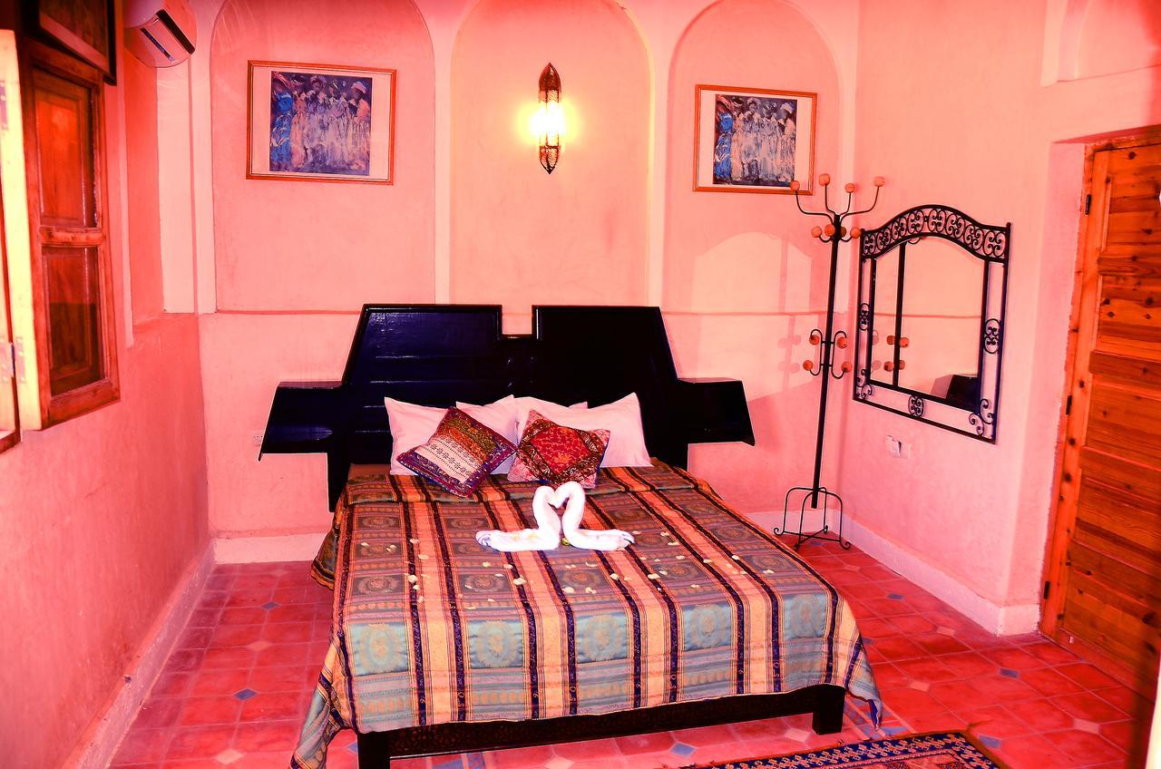 Отель Latifa House Sbiti Экстерьер фото
